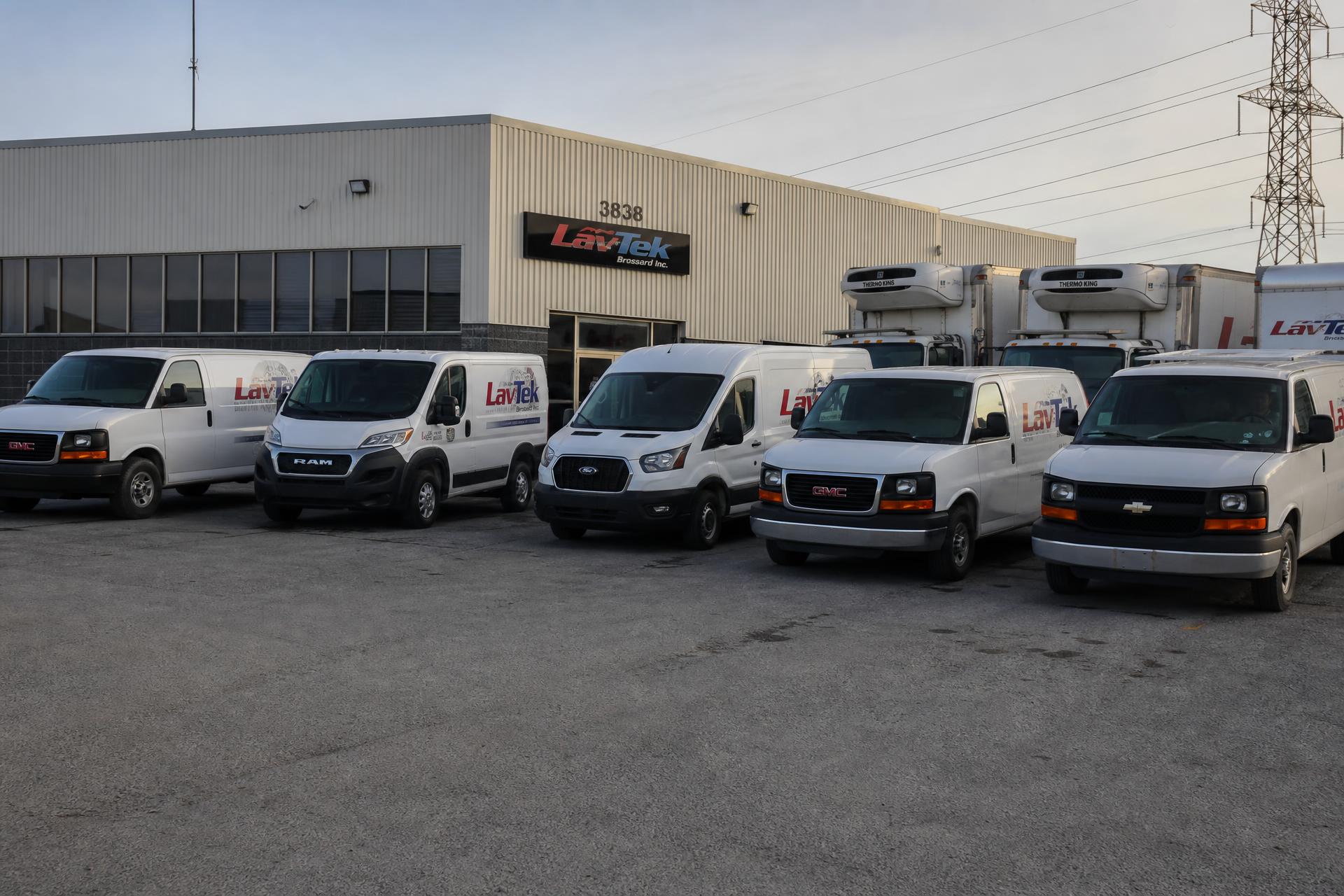 Flotte de véhicules commerciaux suivie par GPS